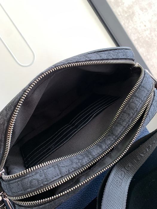 Dior Tote style 120 Black 01A 2