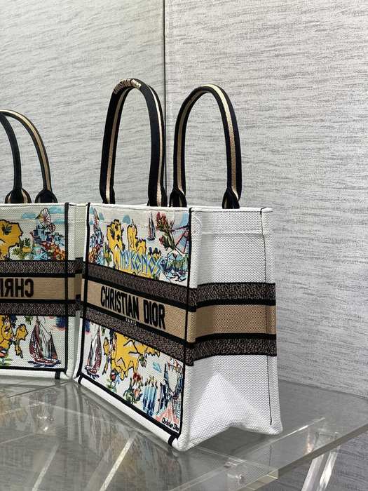 Dior Tote style 13 Beige 01A