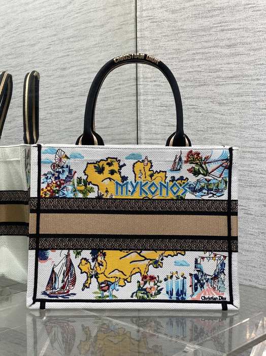 Dior Tote style 13 Beige 01A