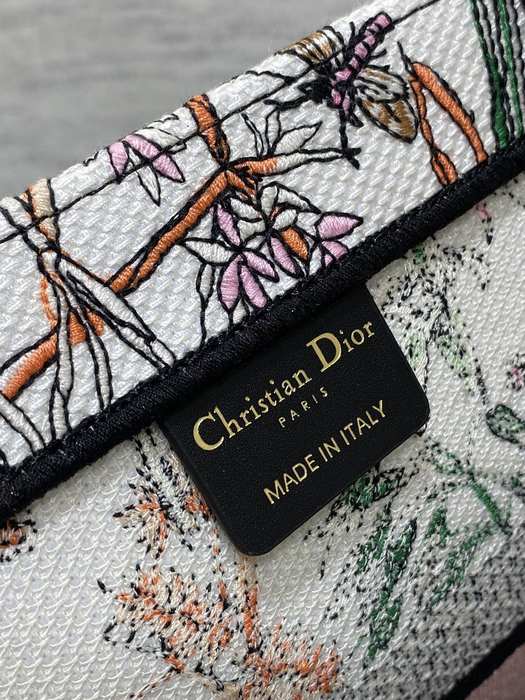 Dior Tote style 13 White 01A