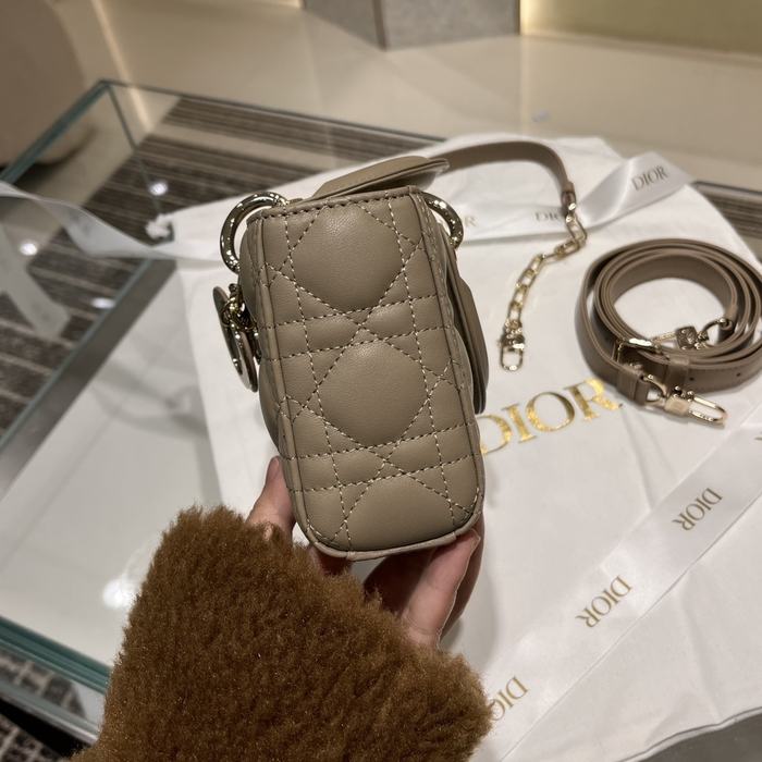 Dior Tote style 17 Brown 01A