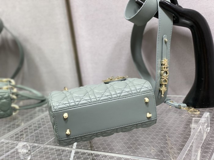 Dior Tote style 18 Grey 01A