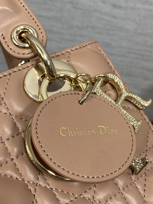 Dior Tote style 19 Beige 01A