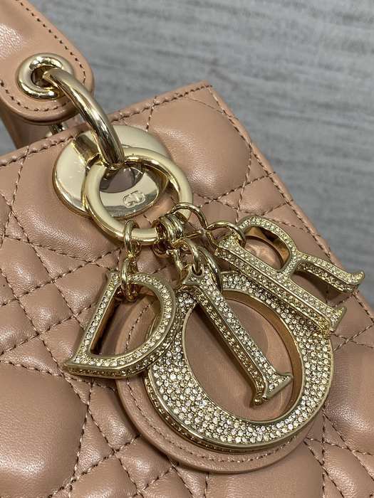 Dior Tote style 19 Beige 01A