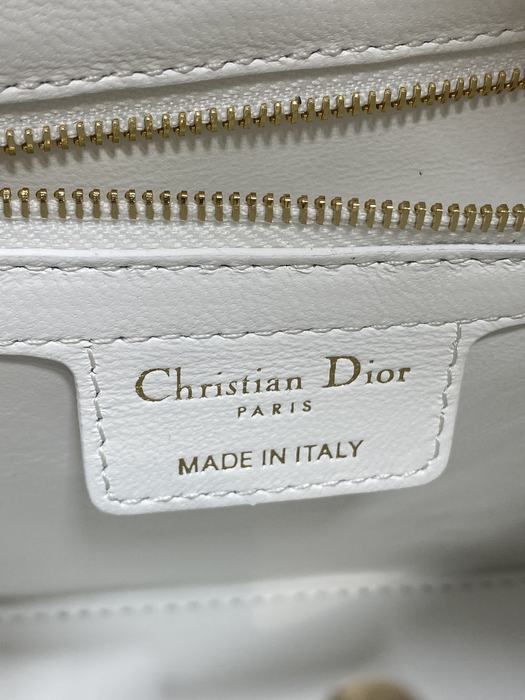 Dior Tote style 22 White 01A