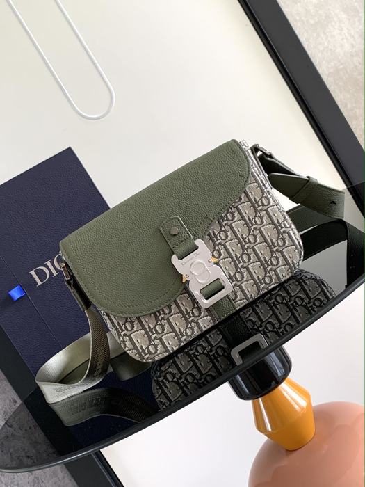 Dior Tote style 23 Green 01A