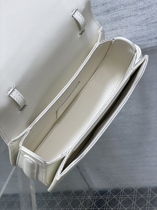 Dior Tote style 25 White 01A