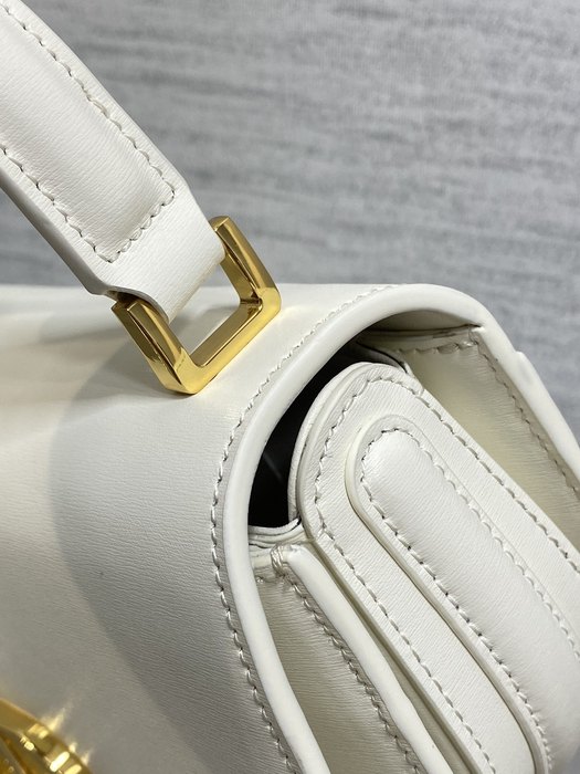 Dior Tote style 25 White 01A