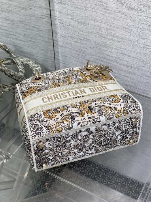 Dior Tote style 26 Beige 01A