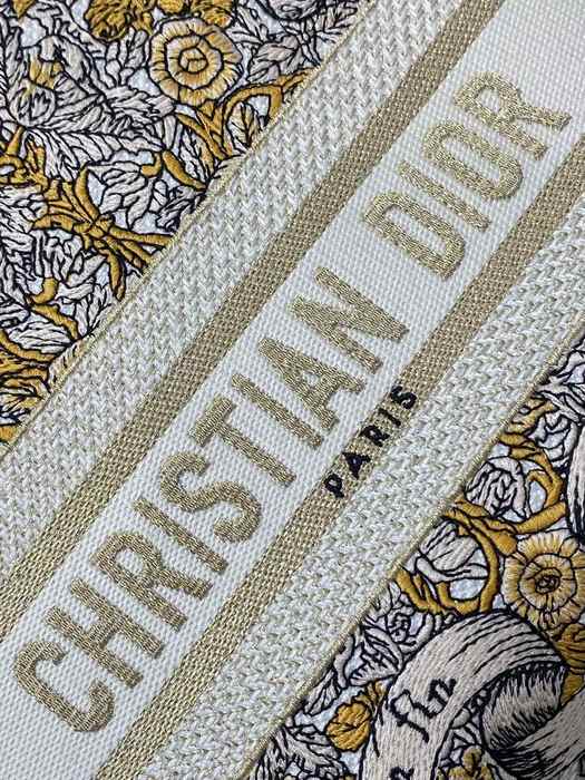 Dior Tote style 26 Beige 01A