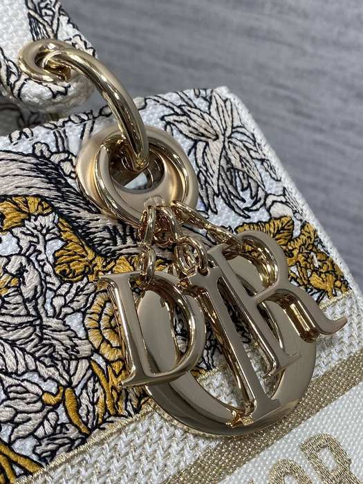 Dior Tote style 26 Beige 01A