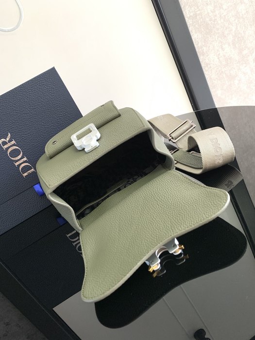 Dior Tote style 26 Green 01A