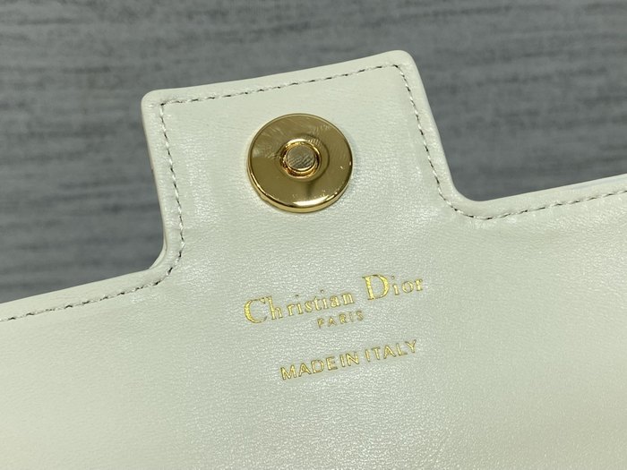 Dior Tote style 26 White 01A