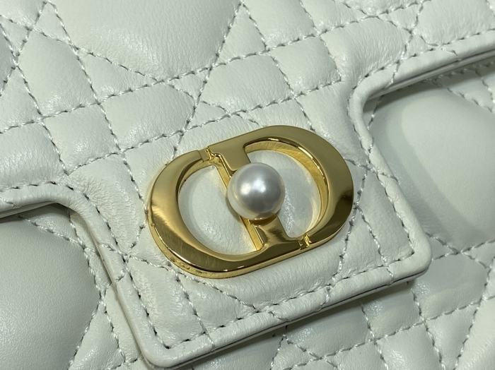 Dior Tote style 26 White 01A