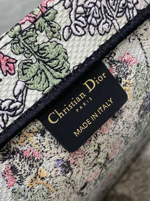 Dior Tote style 31 Grey 01A 2