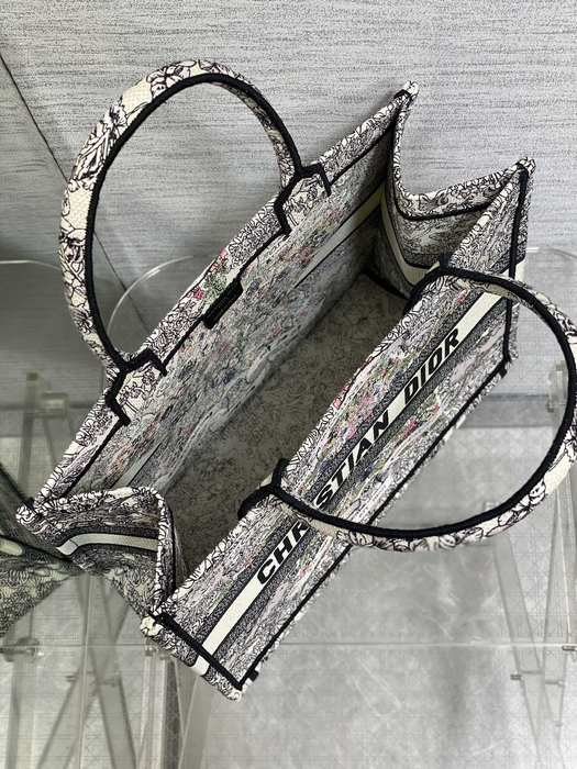 Dior Tote style 31 Grey 01A 2