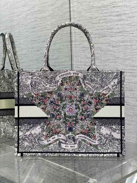Dior Tote style 31 Grey 01A 2