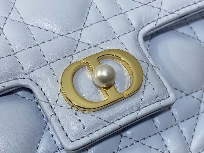 Dior Tote style 31 White 01A