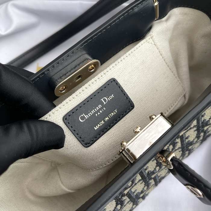 Dior Tote style 33 Black 01A