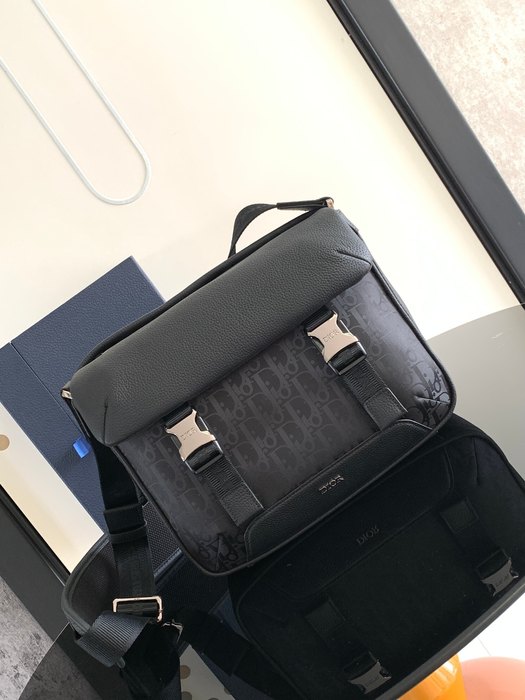 Dior Tote style 34 Black 01A