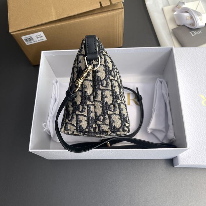 Dior Tote style 34 Navy 01A