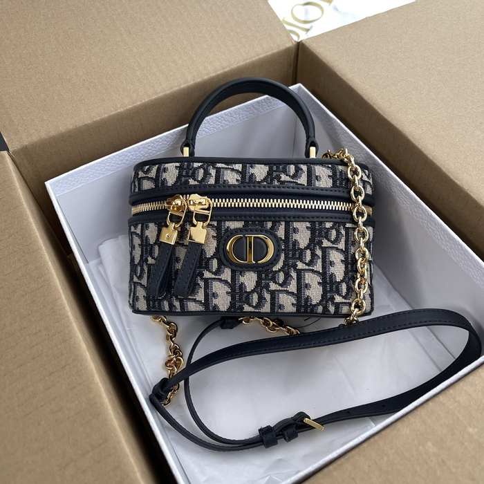 Dior Tote style 35 Black 01A 2