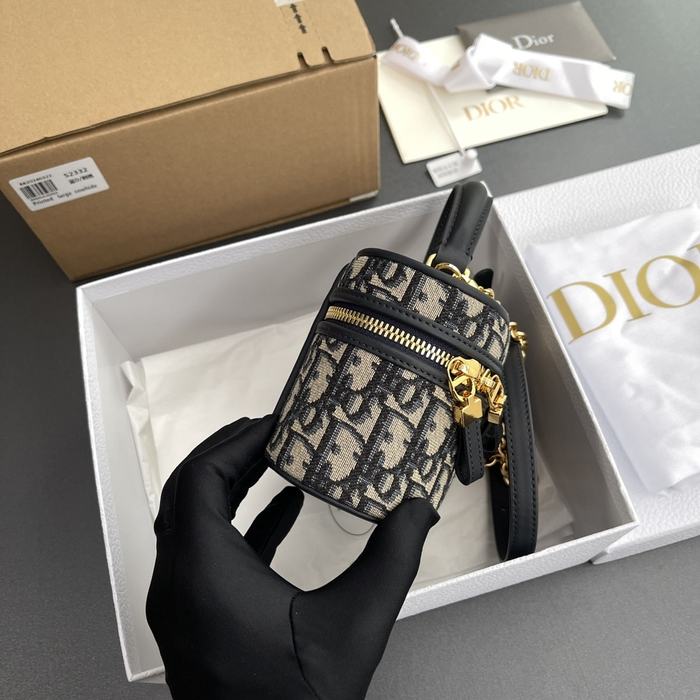 Dior Tote style 35 Black 01A 2