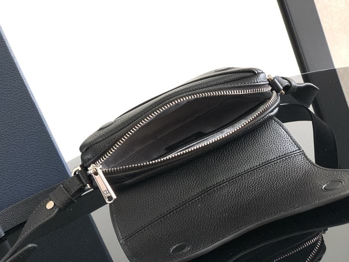 Dior Tote style 39 Black 01A