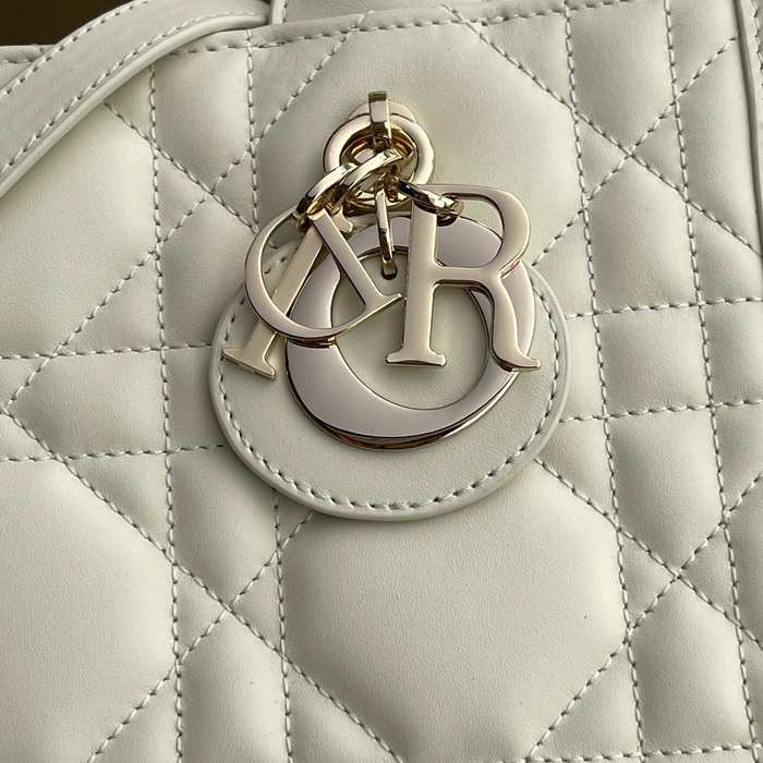 Dior Tote style 42 Beige 01A