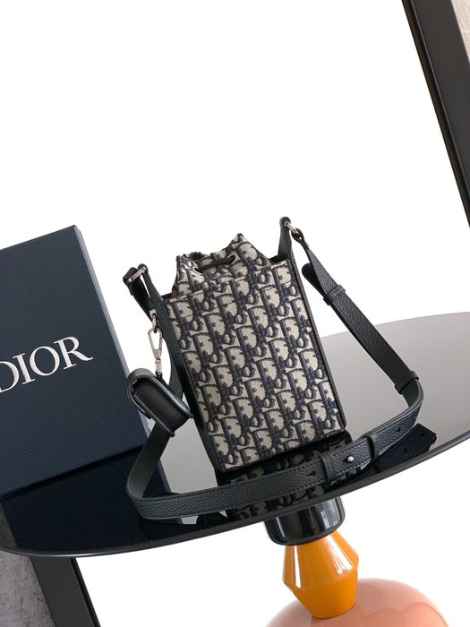 Dior Tote style 45 Beige 01A