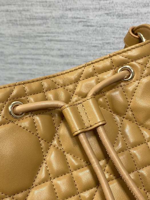 Dior Tote style 45 Tan 01A