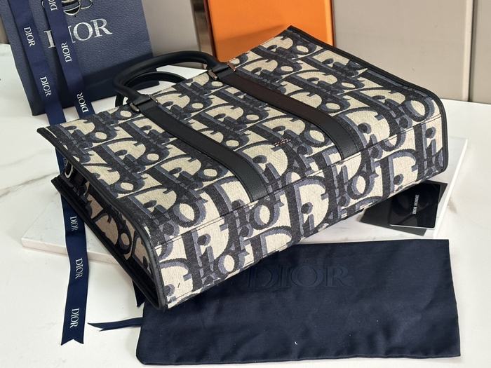 Dior Tote style 46 Navy 01A 2