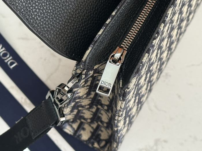 Dior Tote style 46 Navy 01A