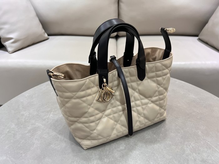 Dior Tote style 47 Beige 01A