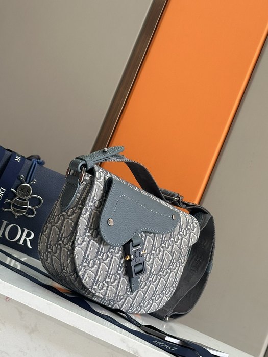 Dior Tote style 47 Grey 01A