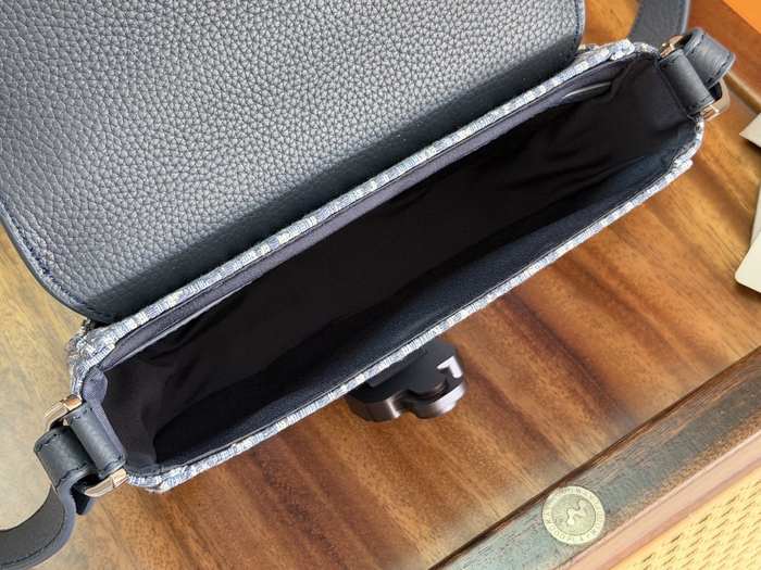 Dior Tote style 47 Navy 01A