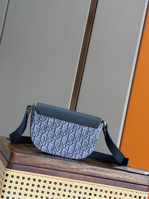 Dior Tote style 47 Navy 01A