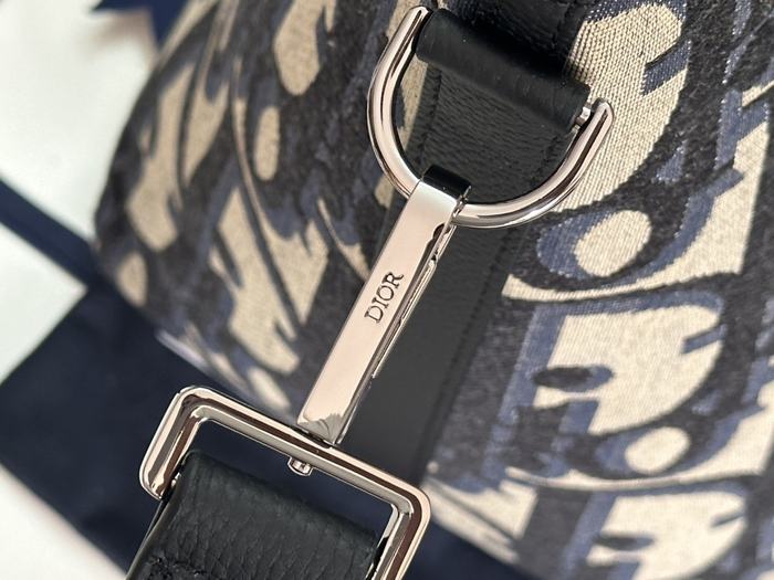 Dior Tote style 48 Navy 01A