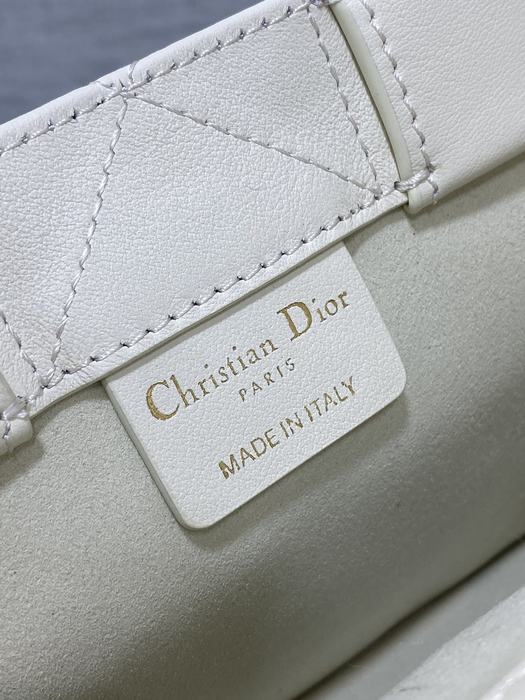 Dior Tote style 48 White 01A