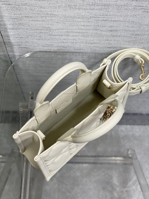 Dior Tote style 48 White 01A