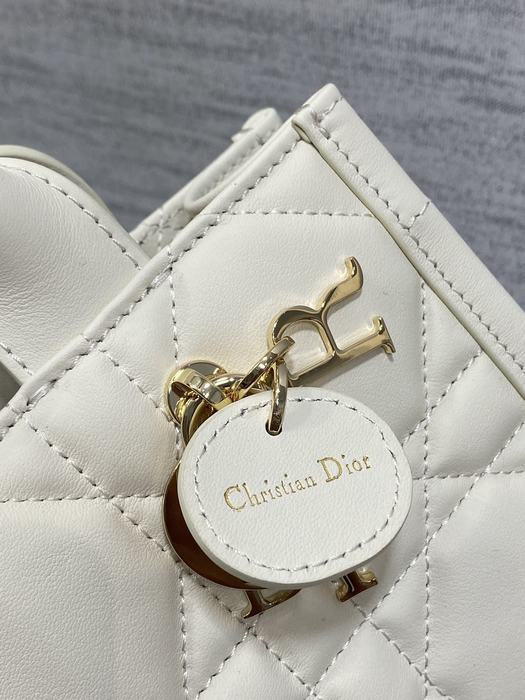 Dior Tote style 48 White 01A