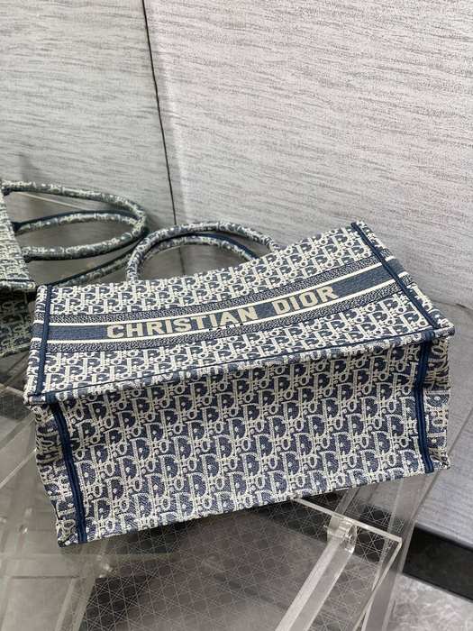 Dior Tote style 49 Navy 01A