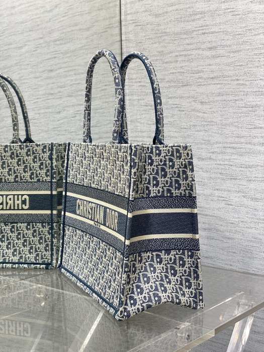 Dior Tote style 49 Navy 01A