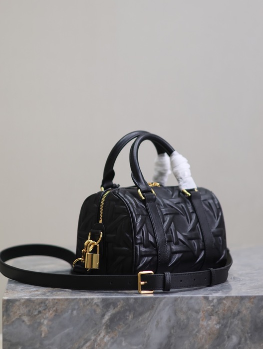 Dior Tote style 51 Black 01A 2