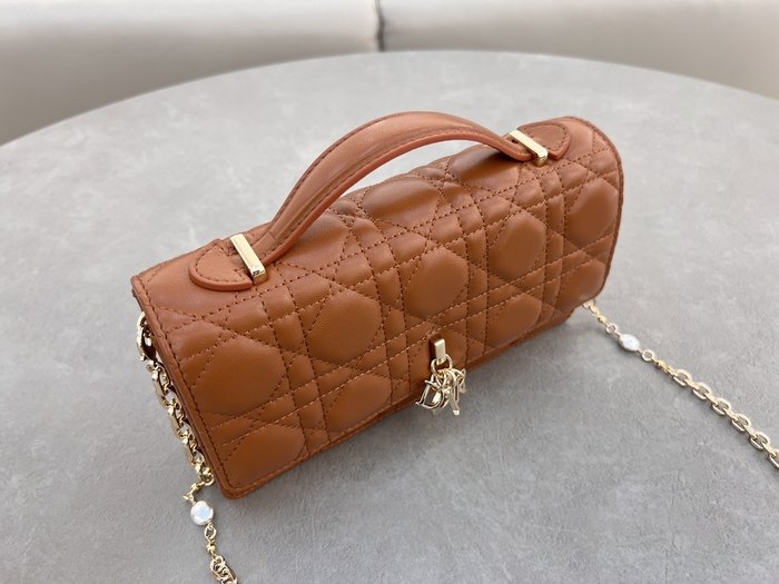 Dior Tote style 52 Brown 01A