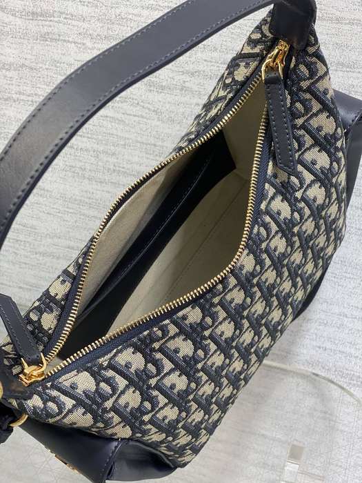 Dior Tote style 52 Navy 01A