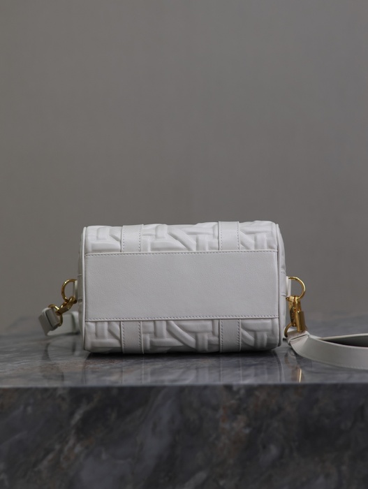 Dior Tote style 52 White 01A