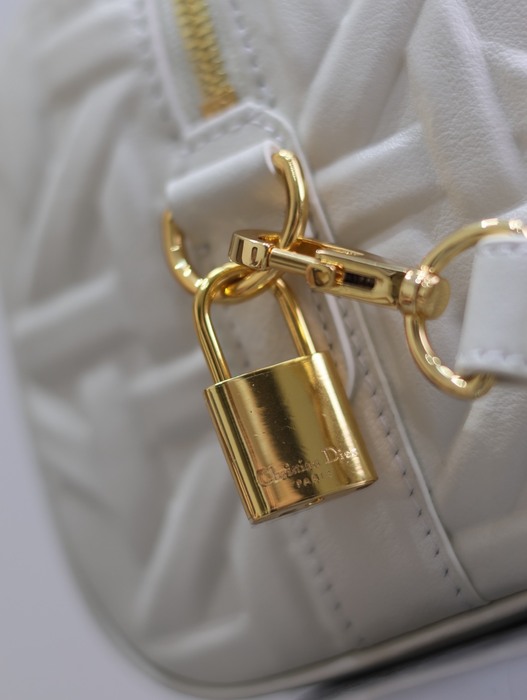 Dior Tote style 52 White 01A