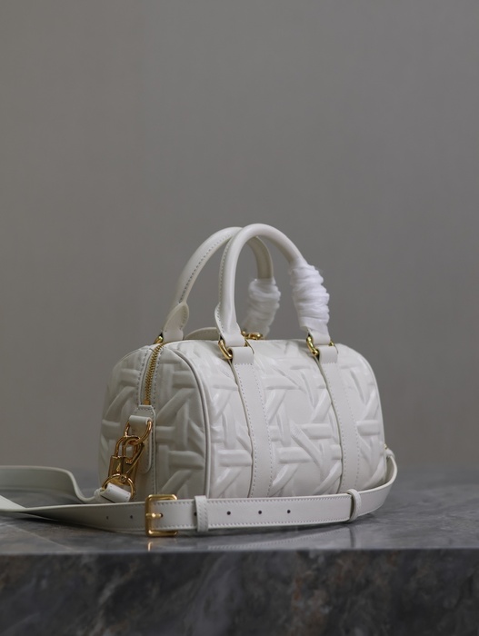 Dior Tote style 52 White 01A