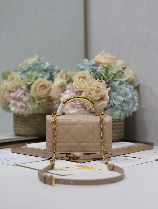 Dior Tote style 54 Beige 01A 2